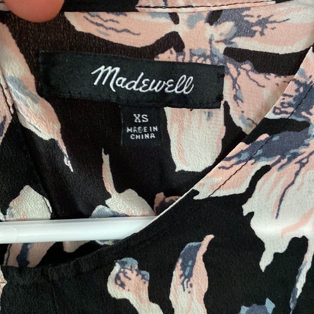 Madewell silk button back top - Picture 5 of 8